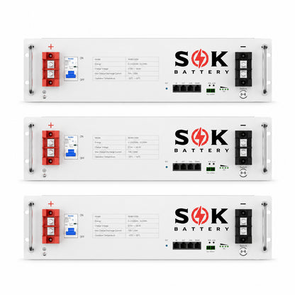 Drie SOK 48V 100Ah rack LiFePO4-accu’s